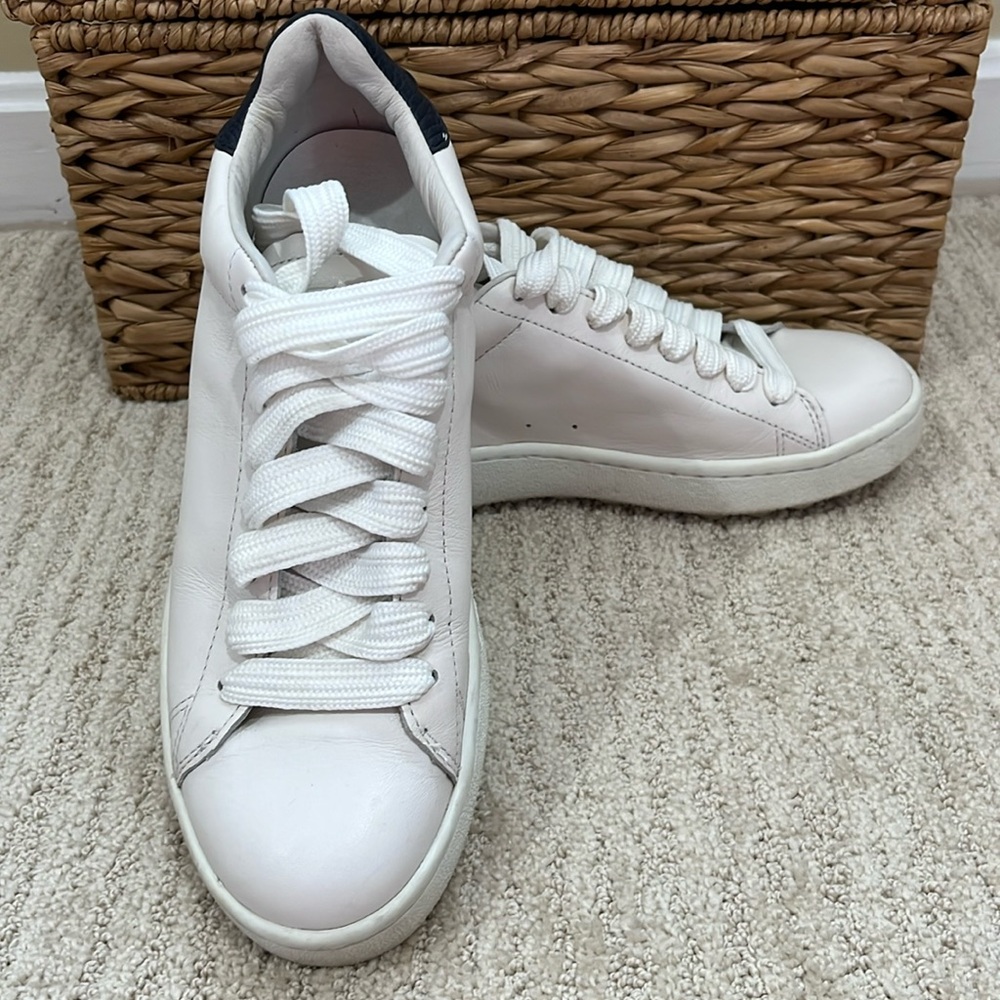 Coach “C101' Low Top Leather Sneakers White/Blue Size 6.5 EUC